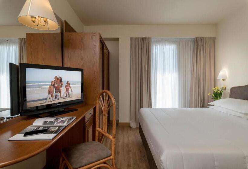 בית מלון כפרי Adlon Fronte Mare