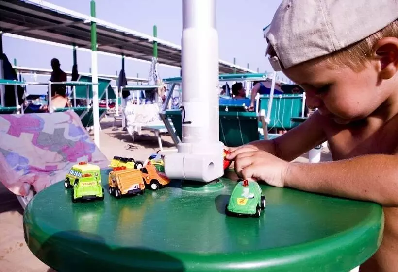 בית מלון כפרי Adlon   Fronte Mare