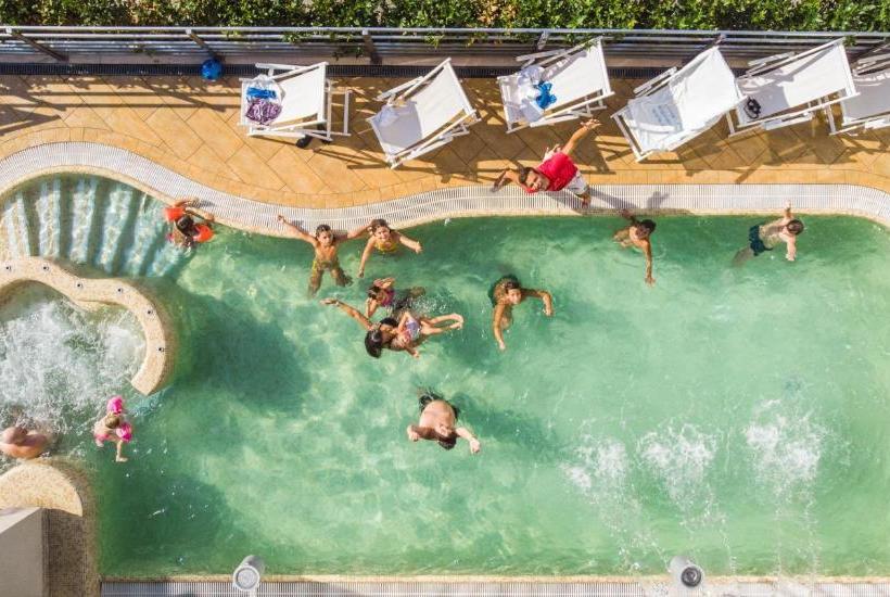 בית מלון כפרי Adlon Fronte Mare