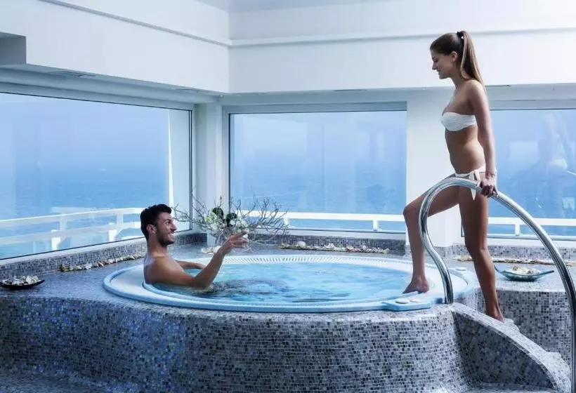 בית מלון כפרי Adlon   Fronte Mare