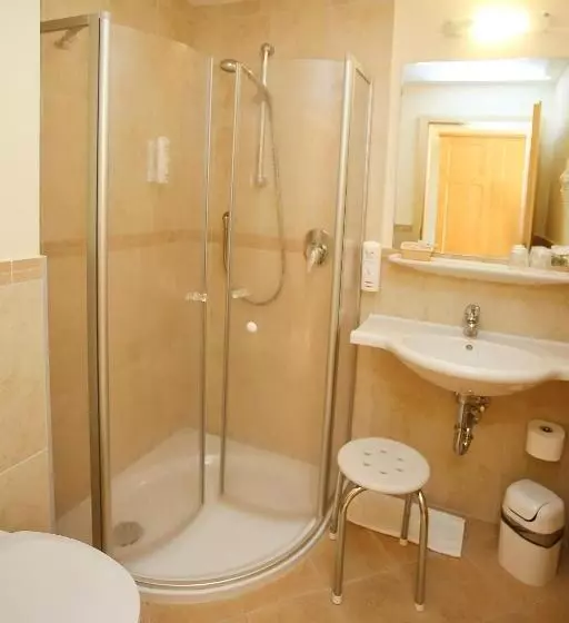 Airport Hotel Fortuna