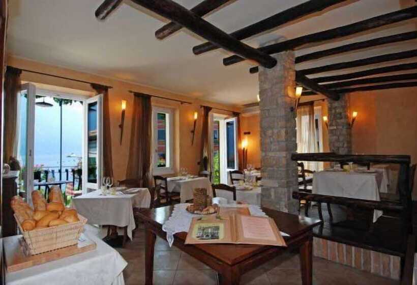 בית מלון כפרי Albergo Ristorante Montebaldo