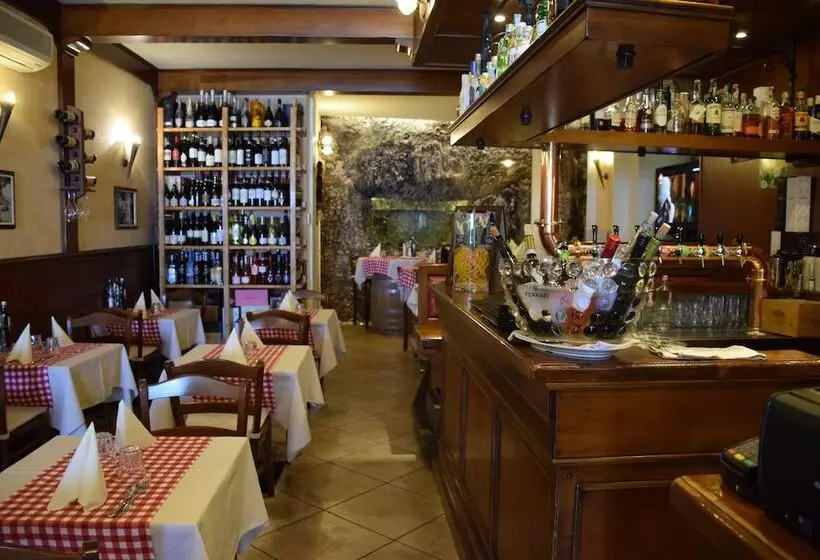 בית מלון כפרי Albergo Ristorante Montebaldo