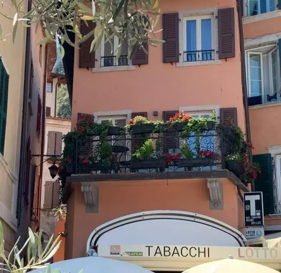 בית מלון כפרי Albergo Ristorante Montebaldo