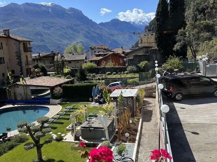 בית מלון כפרי Canarino