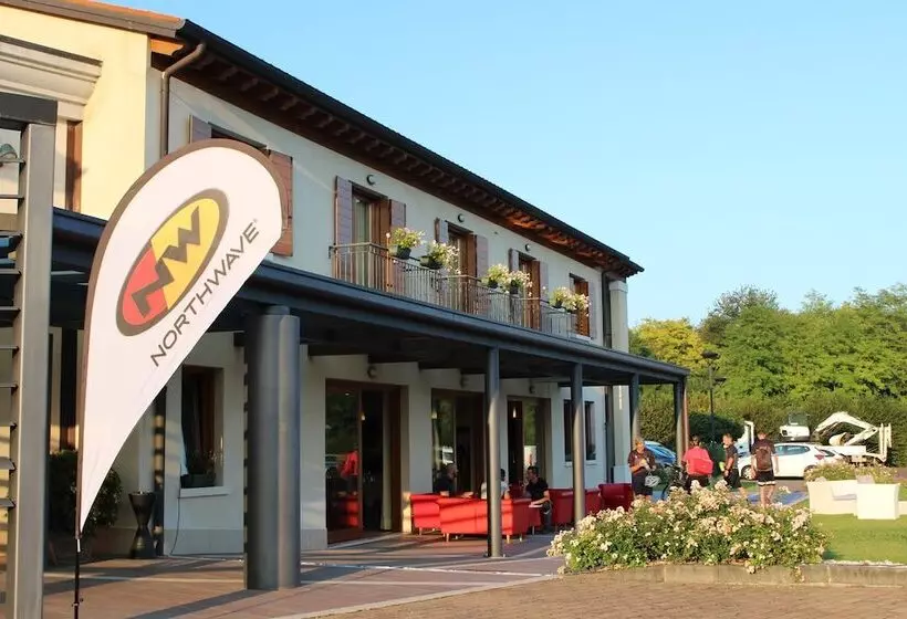 호텔 Canova Sport & Relax