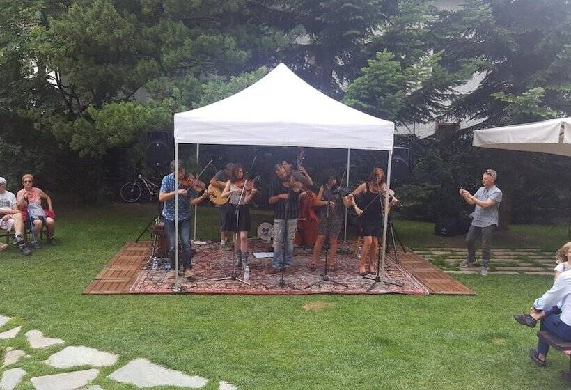 בית מלון כפרי Castor