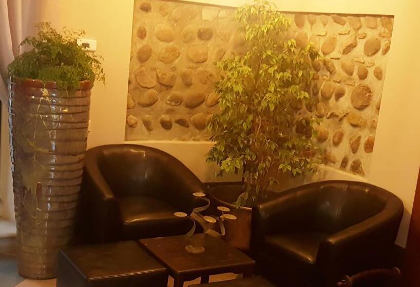 בית מלון כפרי Corte Malaspina