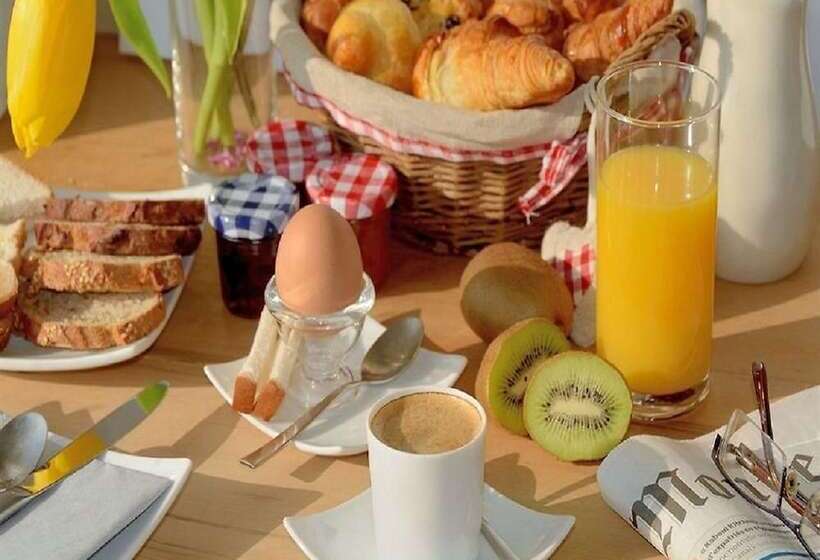 Excelsior By Timhotels