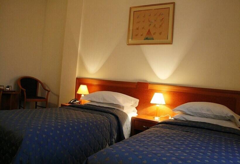 Excelsior By Timhotels