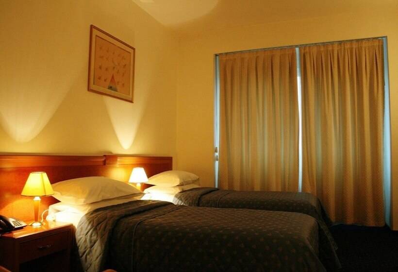 Excelsior By Timhotels