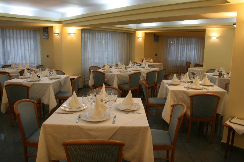 Excelsior By Timhotels