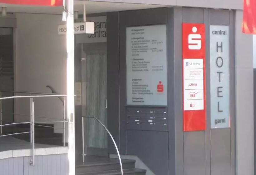 فندق Garni Central