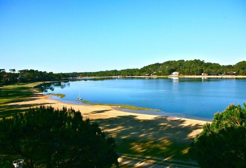 ホテル Hôtel Les Hortensias Du Lac