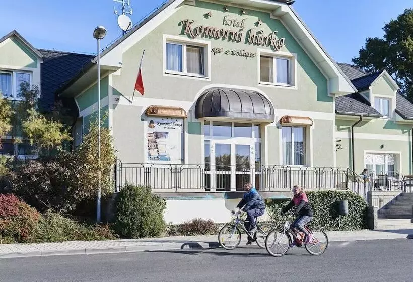 هتل Komorni Hurka