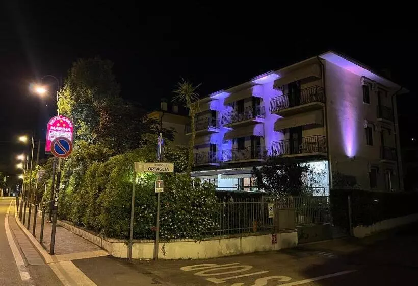 בית מלון כפרי Marina