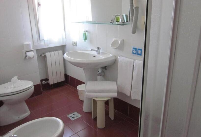 בית מלון כפרי Marina