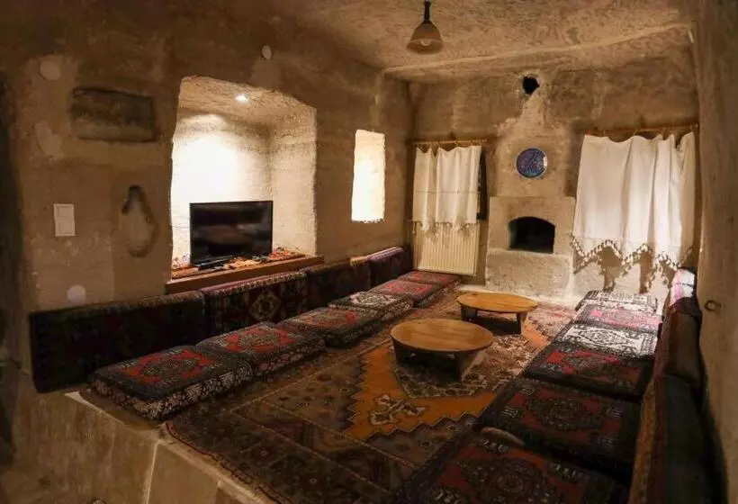 Hotelli Peri Cave