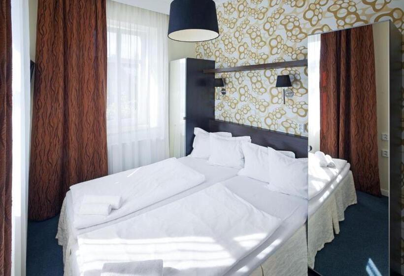 酒店 Pytloun Wellness Travel