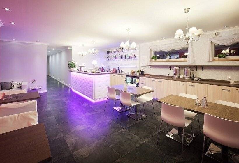 酒店 Pytloun Wellness Travel