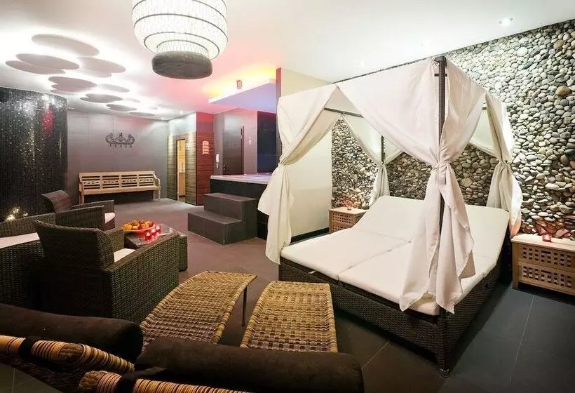 酒店 Pytloun Wellness Travel