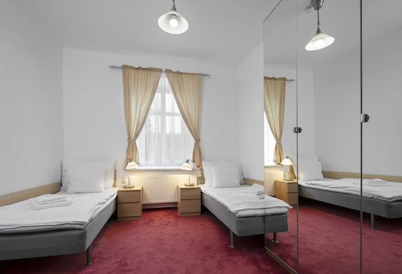 酒店 Pytloun Wellness Travel