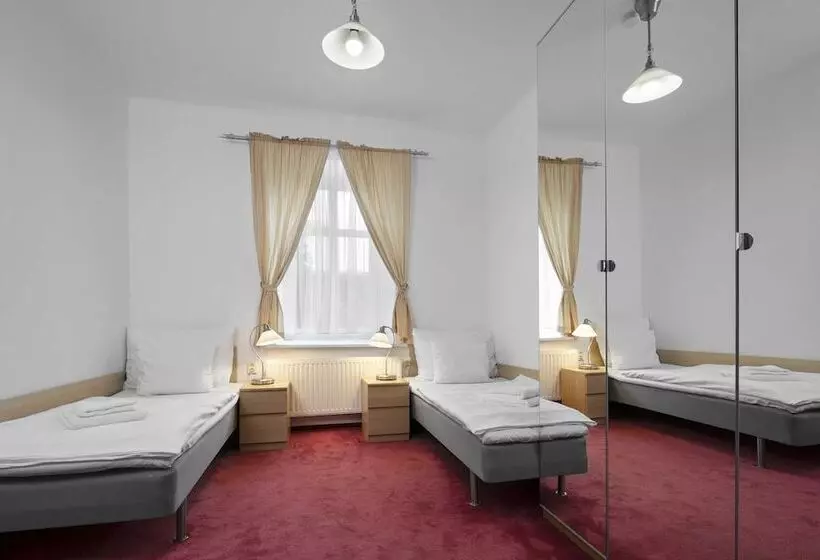 酒店 Pytloun Wellness Travel