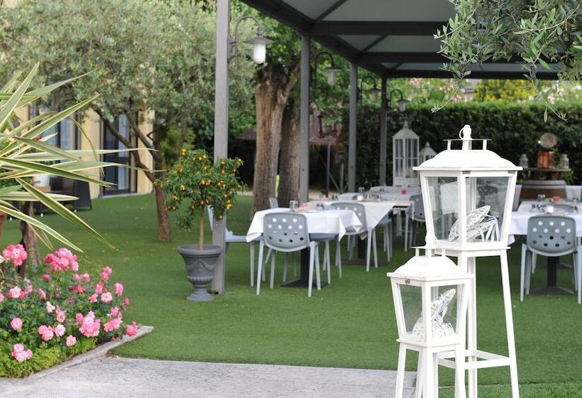 فندق Ristorante Al Fiore