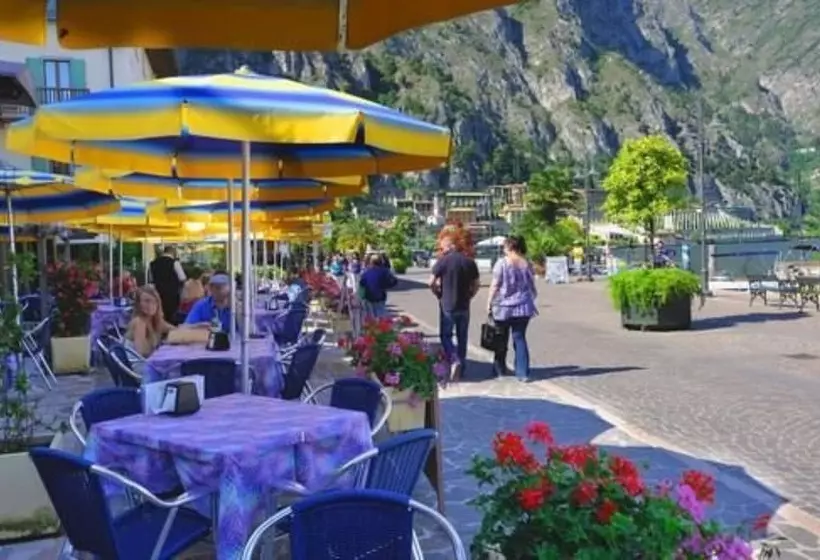 בית מלון כפרי Sole   Limone