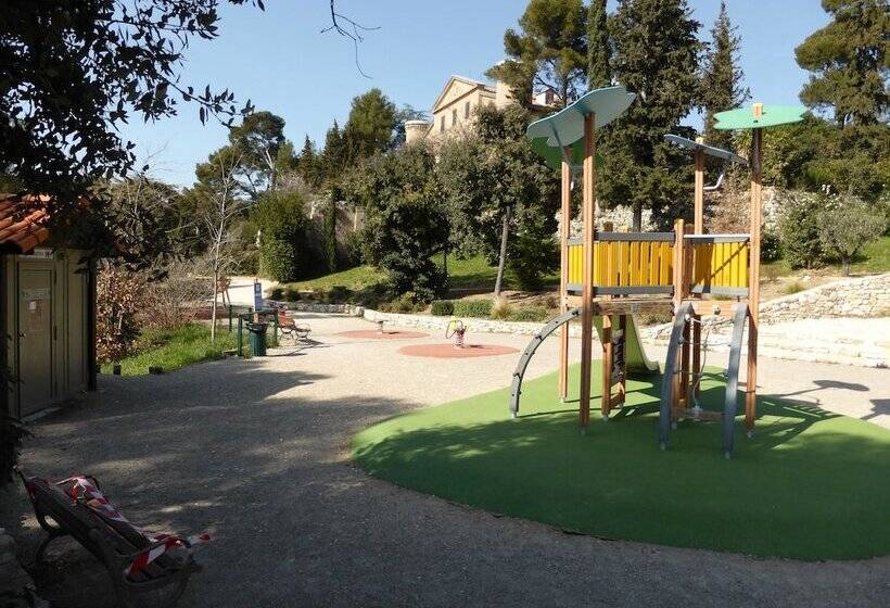 Отель The Originals City, Hôtel Côté Sud, Marseille Est