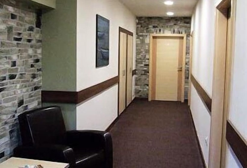 בית מלון כפרי Vineyard Inn   Szőlőskert