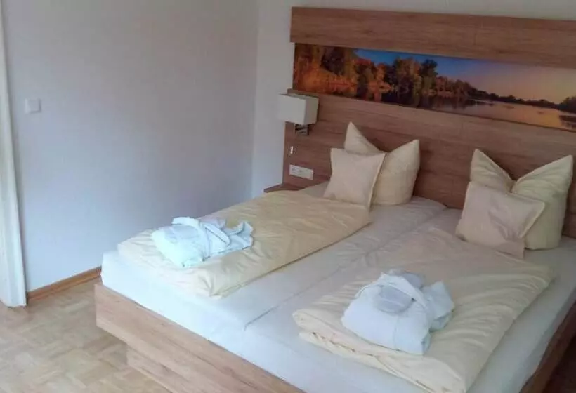 Отель Weisser Hof