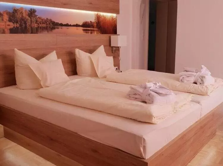 Отель Weisser Hof