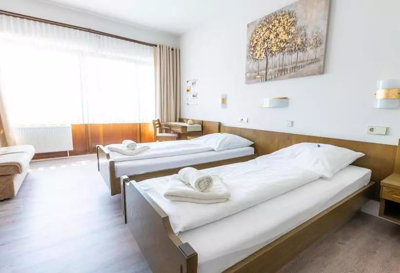 Hotelli Zum Goldenen Fässchen