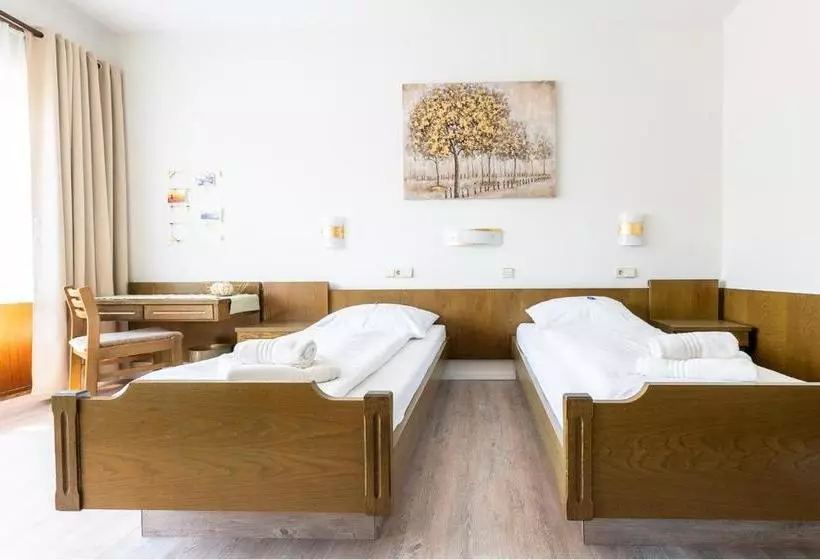 Hotelli Zum Goldenen Fässchen