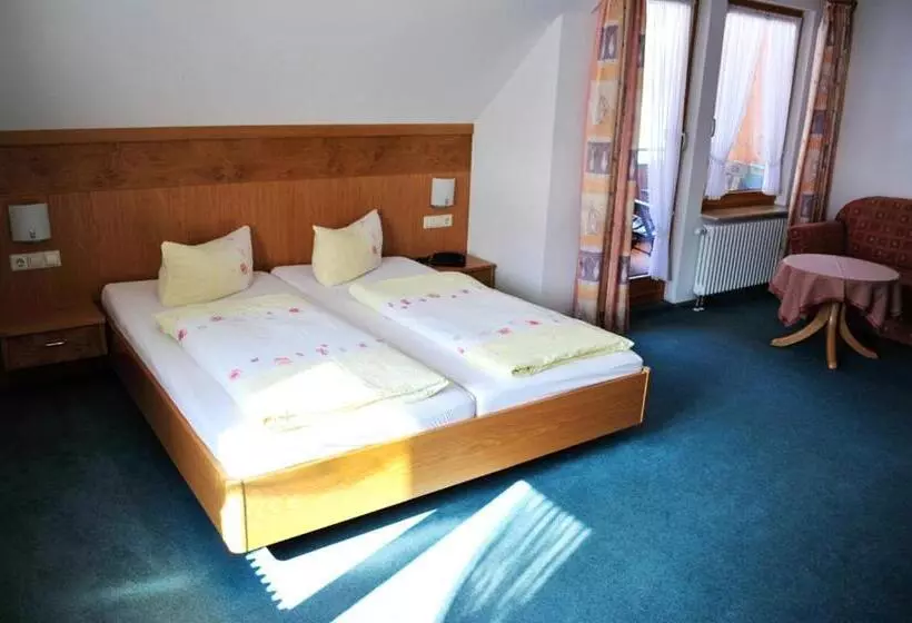 Panzió Hirschen Dorfmühle