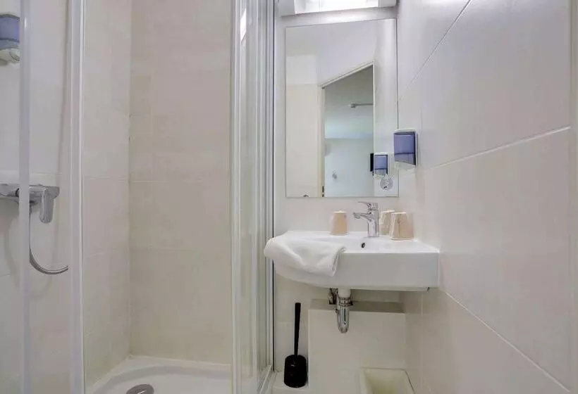 Brit Hotel Reims La Pompelle