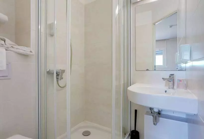 Brit Hotel Reims La Pompelle