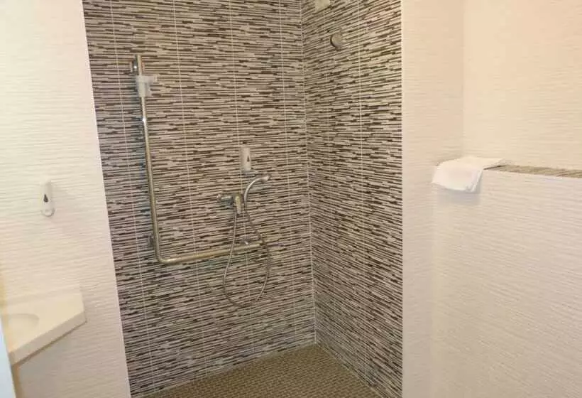 Brit Hotel Reims La Pompelle