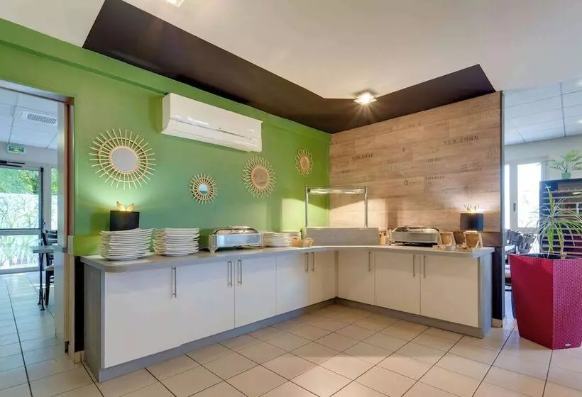 Brit Hotel Reims La Pompelle