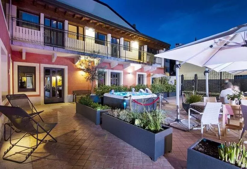 Hotelli Fontana Verona