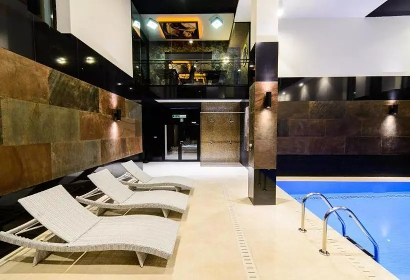 Arena Hotel Spa & Wellness