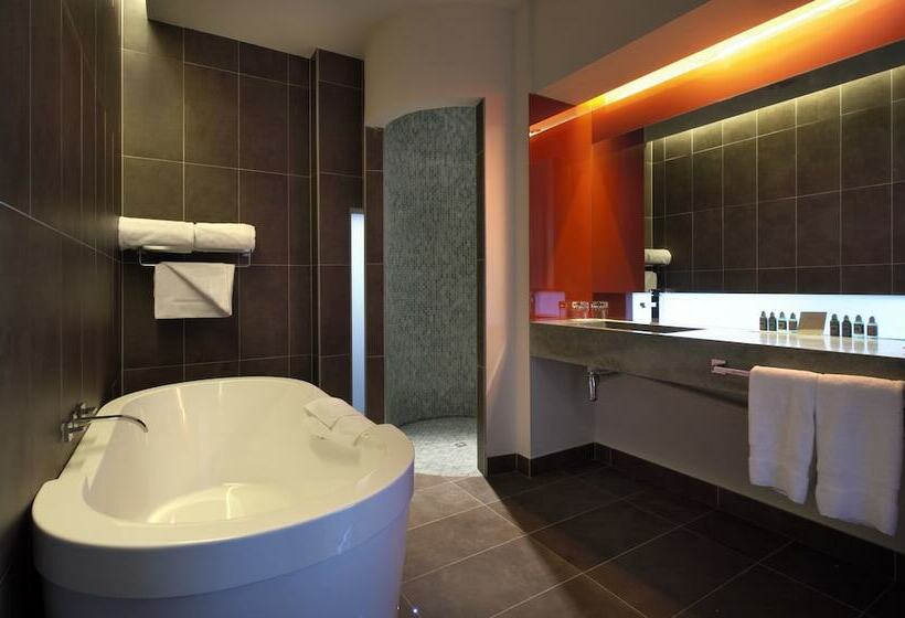 Отель Ice House