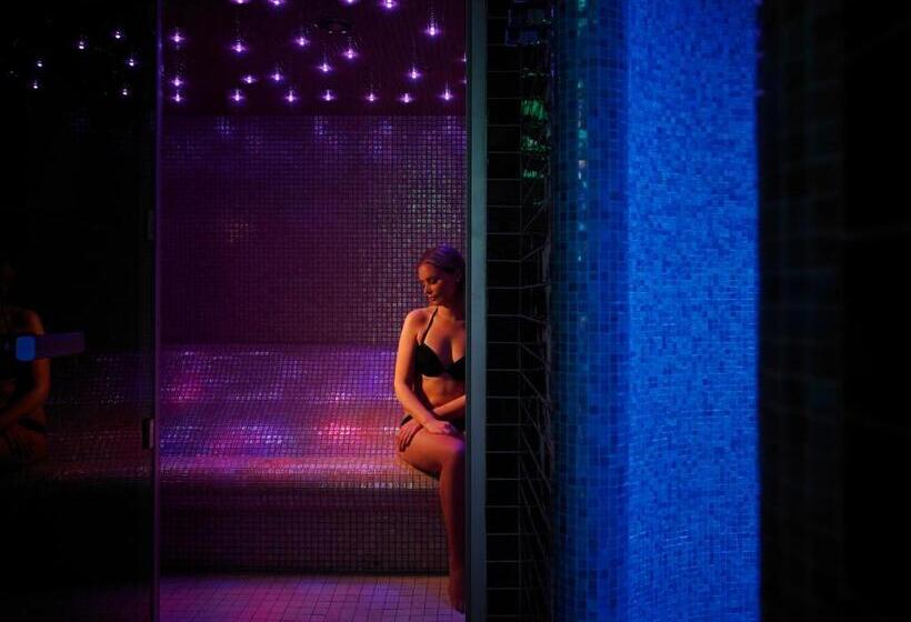 Отель Ice House