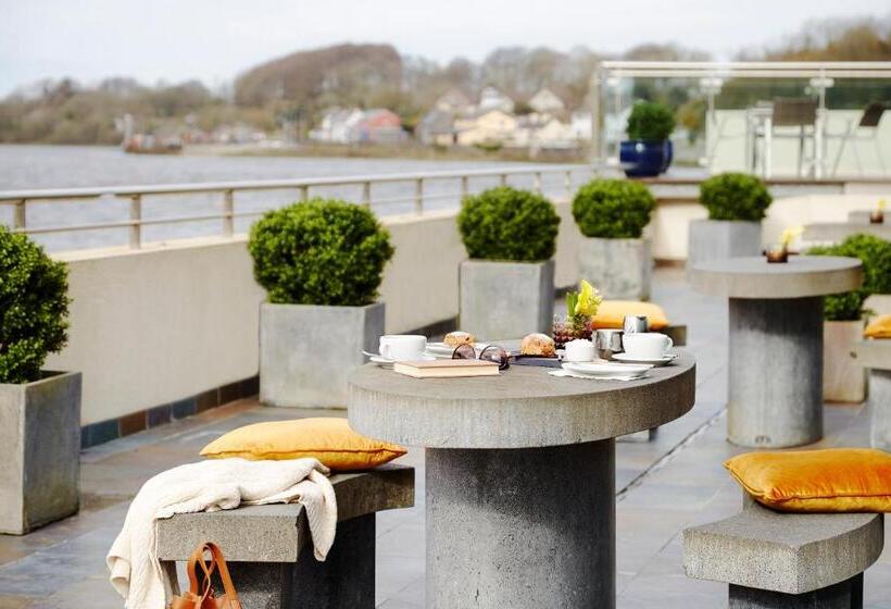 Отель Ice House