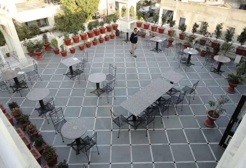 Hôtel Krishna Palace   A Heritage