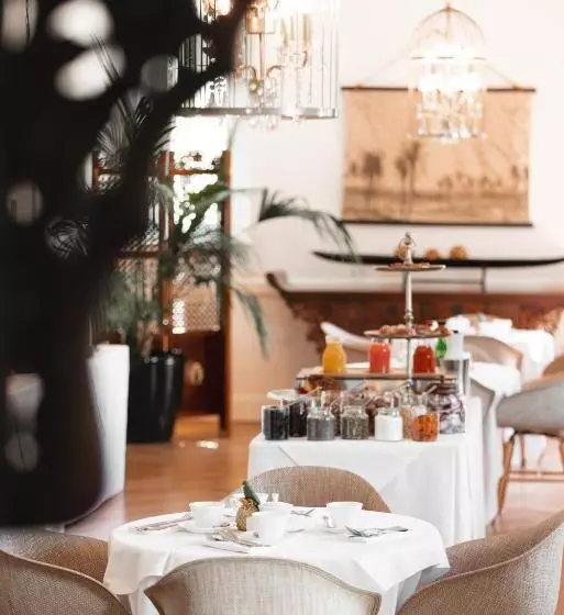 Hotel Hôtel La Villa Cap D’antibes