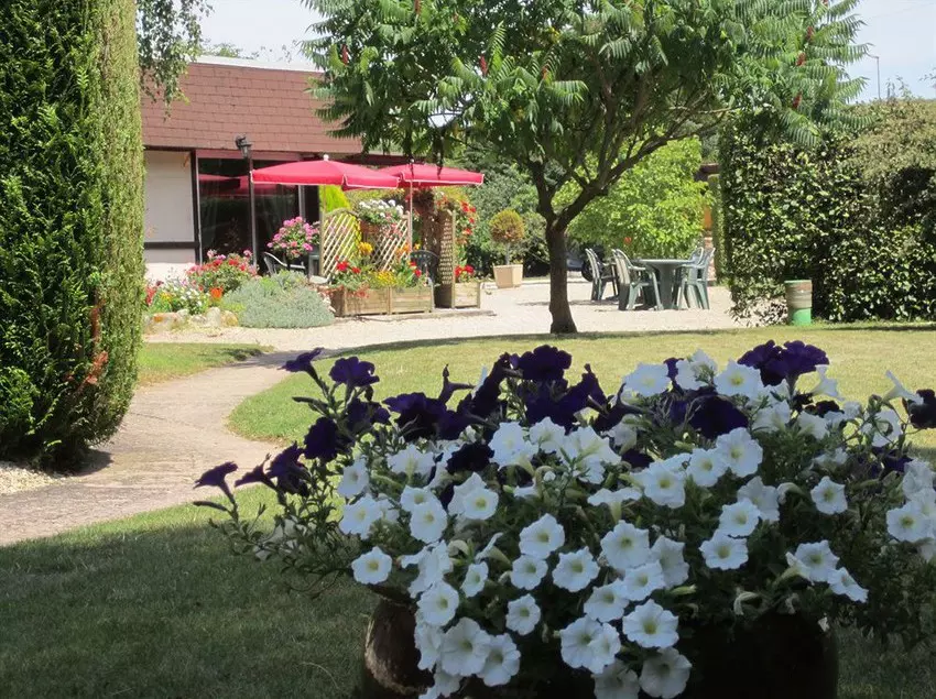 Hotelli Le Mas Des Lilas