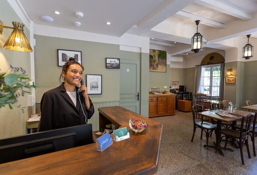 هتل Le Relais De Poste Arles Centre Historique