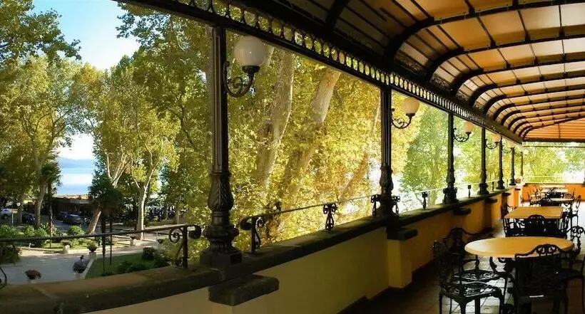 בית מלון כפרי Royal